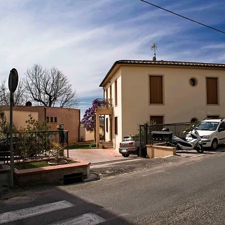Casa Il Glicine A Due Passi Dal Centro シエーナ